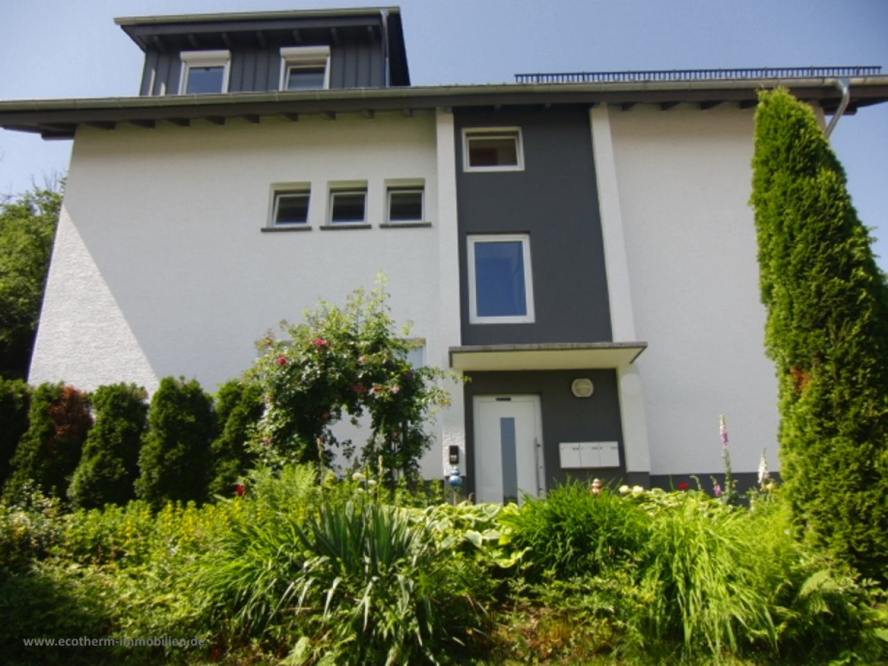 3-Zi.-Wohnung mit herrlicher Aussicht in Obersasbach (ETW,OG,Scheffold) — modernes Wohnhaus