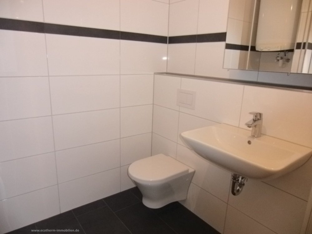 Hochwertige 3 1/2-Zimmer-Wohnung in Ötigheim (ETW, Ötigheim, Ecotherm)