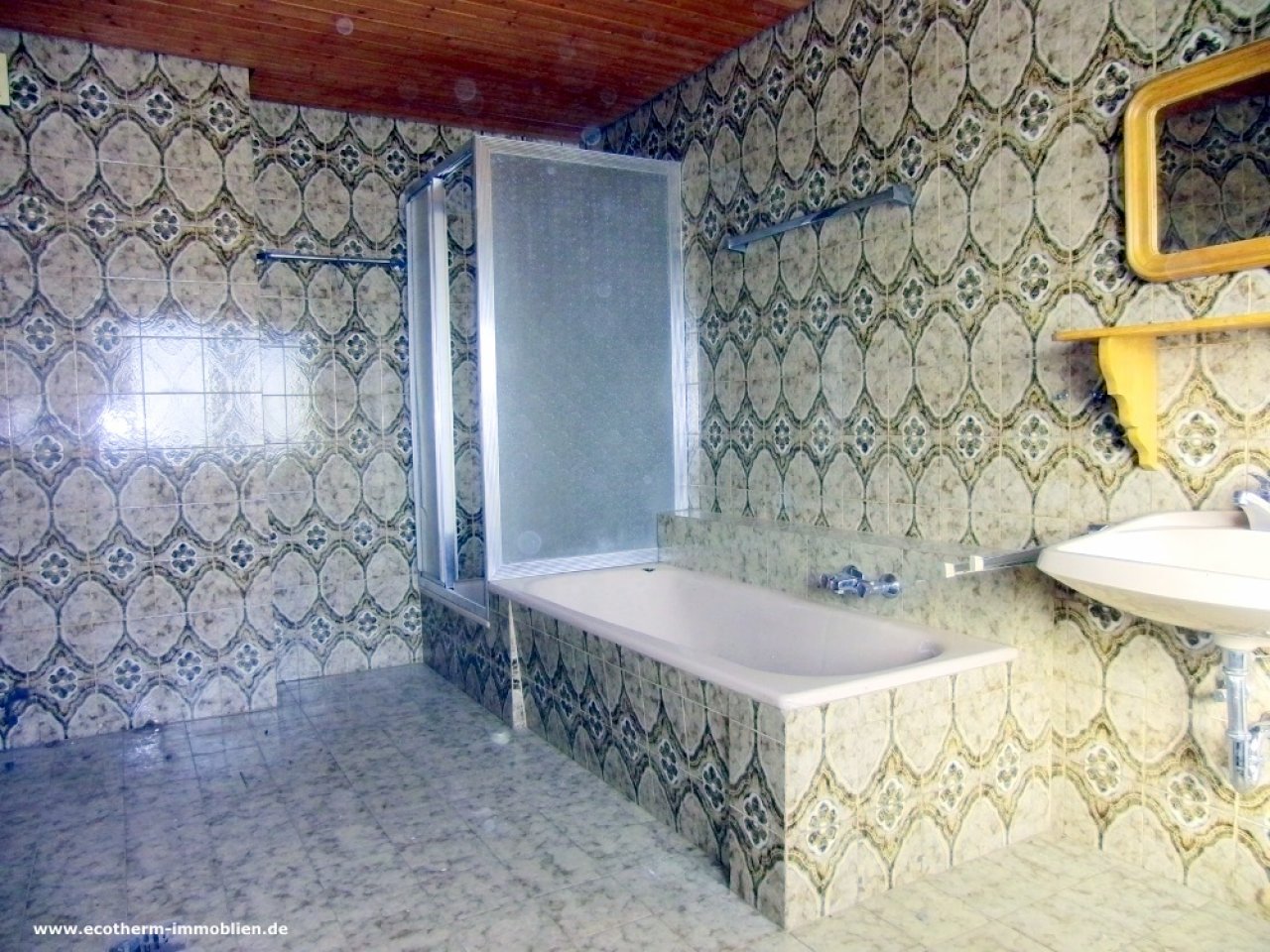 Hochinteressanter Aussiedlerhof (ASH, Rienecker) — Badezimmer