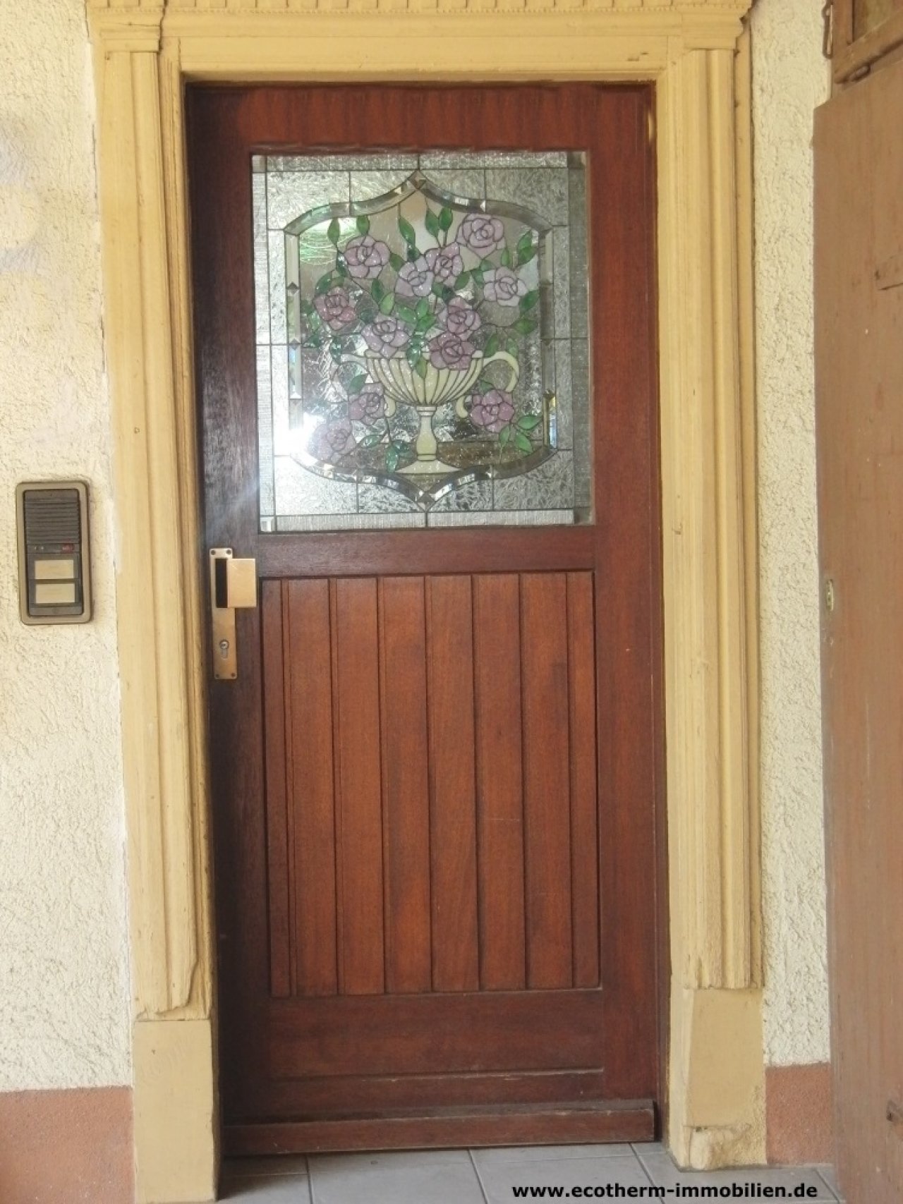 Romantisches Ein-/Zweifamilienhaus in Rheinmünster (EFH, Stolz) — Wohnhauseingang