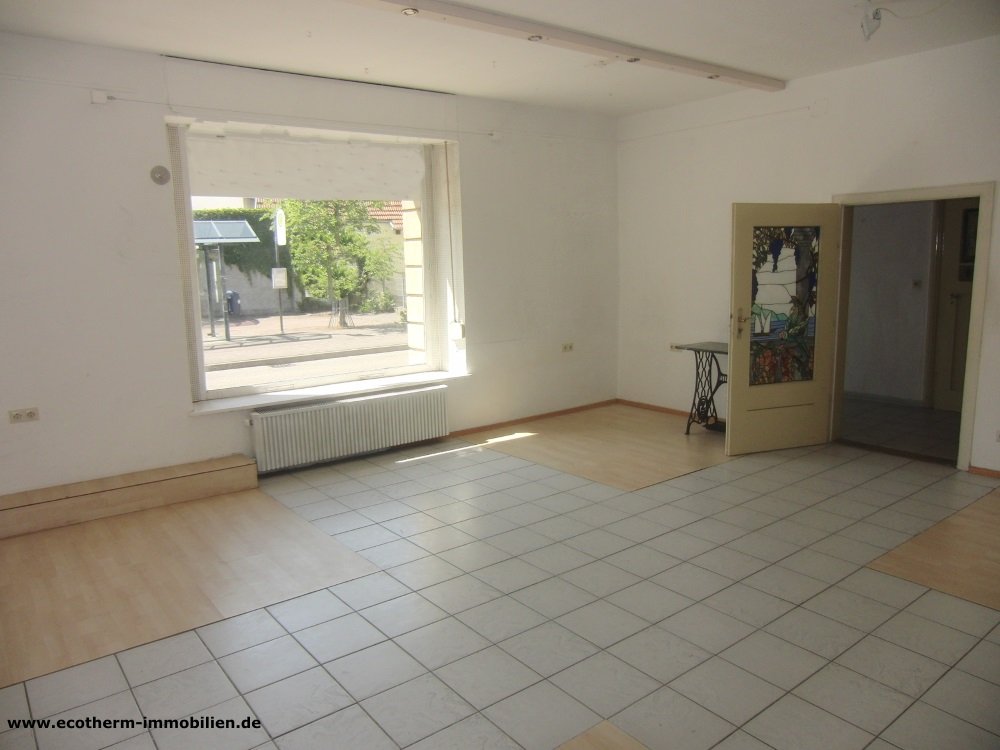 Romantisches Ein-/Zweifamilienhaus in Rheinmünster (EFH, Stolz) — Ausstellungsraum, EG