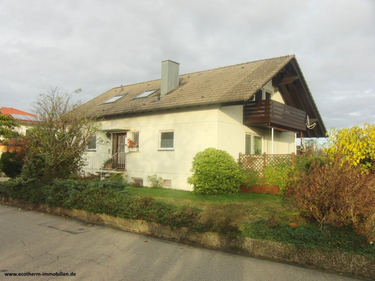 Attraktives Zweifamilienhaus in Achern-Großweier (ZFH, Simic) — Aussenansicht