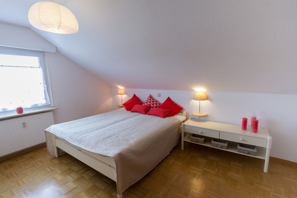 Attraktives Zweifamilienhaus in Achern-Großweier (ZFH, Simic) — Schlafzimmer, OG