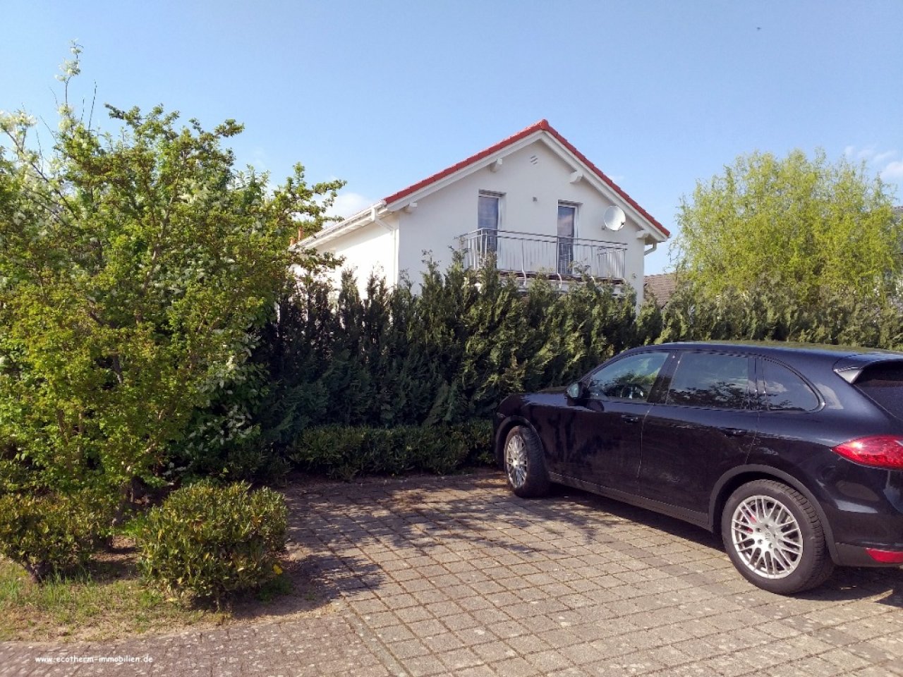 Modernes, neuwertiges EFH in Achern-Ortsteil (EFH, Hahn) — Aussenansicht