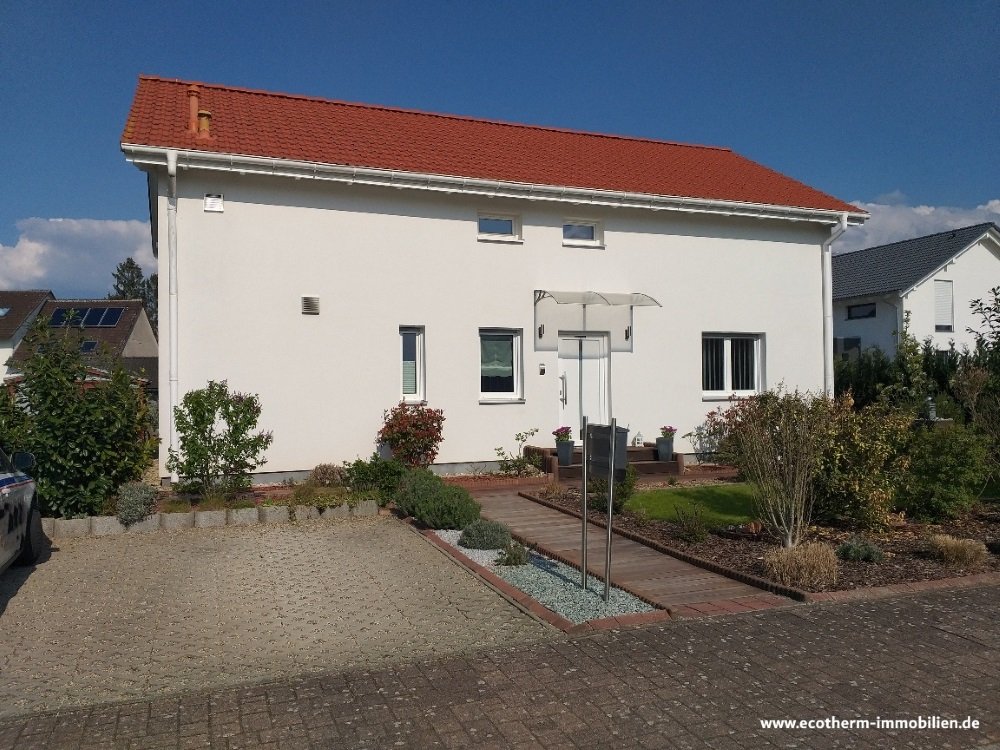Modernes, neuwertiges EFH in Achern-Ortsteil