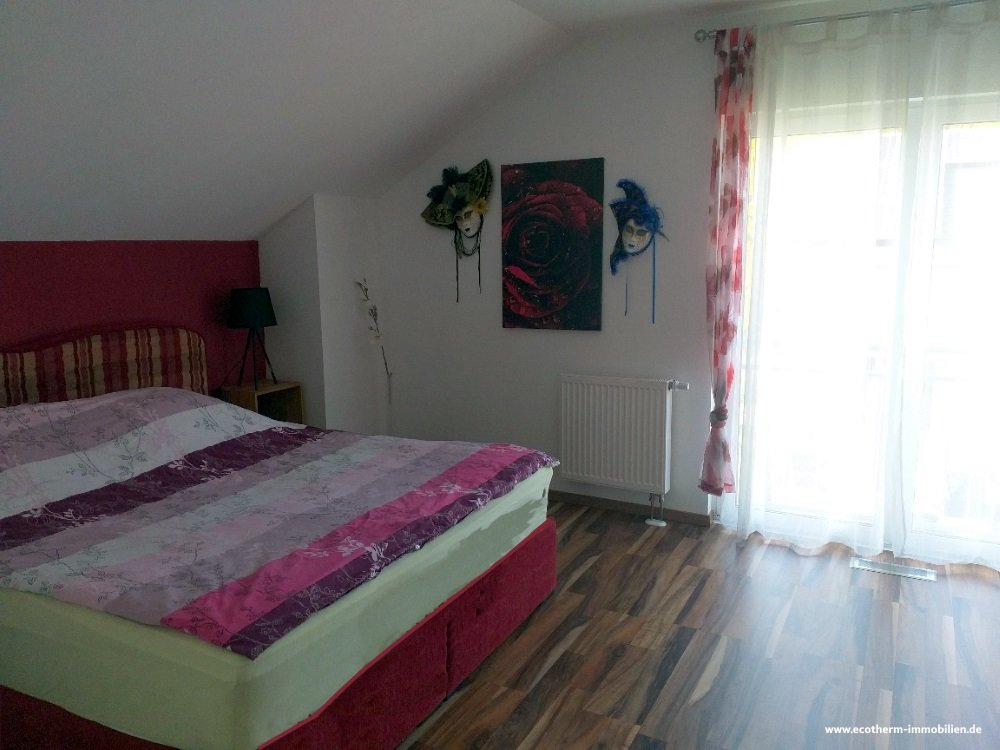 Modernes, neuwertiges EFH in Achern-Ortsteil (EFH, Hahn) — Schlafzimmer