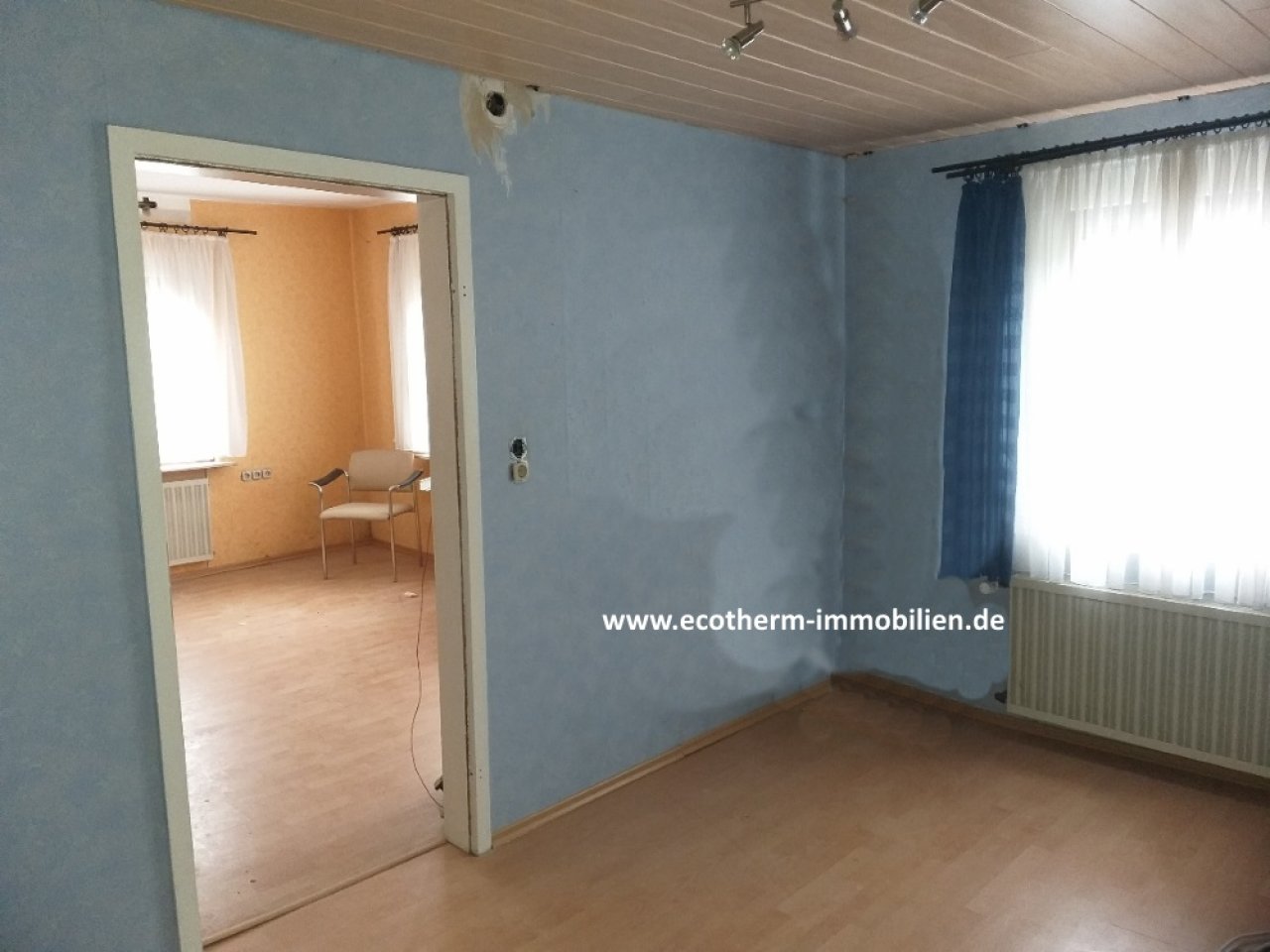 Ein- bis Zweifamilienhaus mit beeindruckend großem Grundstück in Bühl-Neusatz (EZFH, Ecotherm) — Zimmer, EG