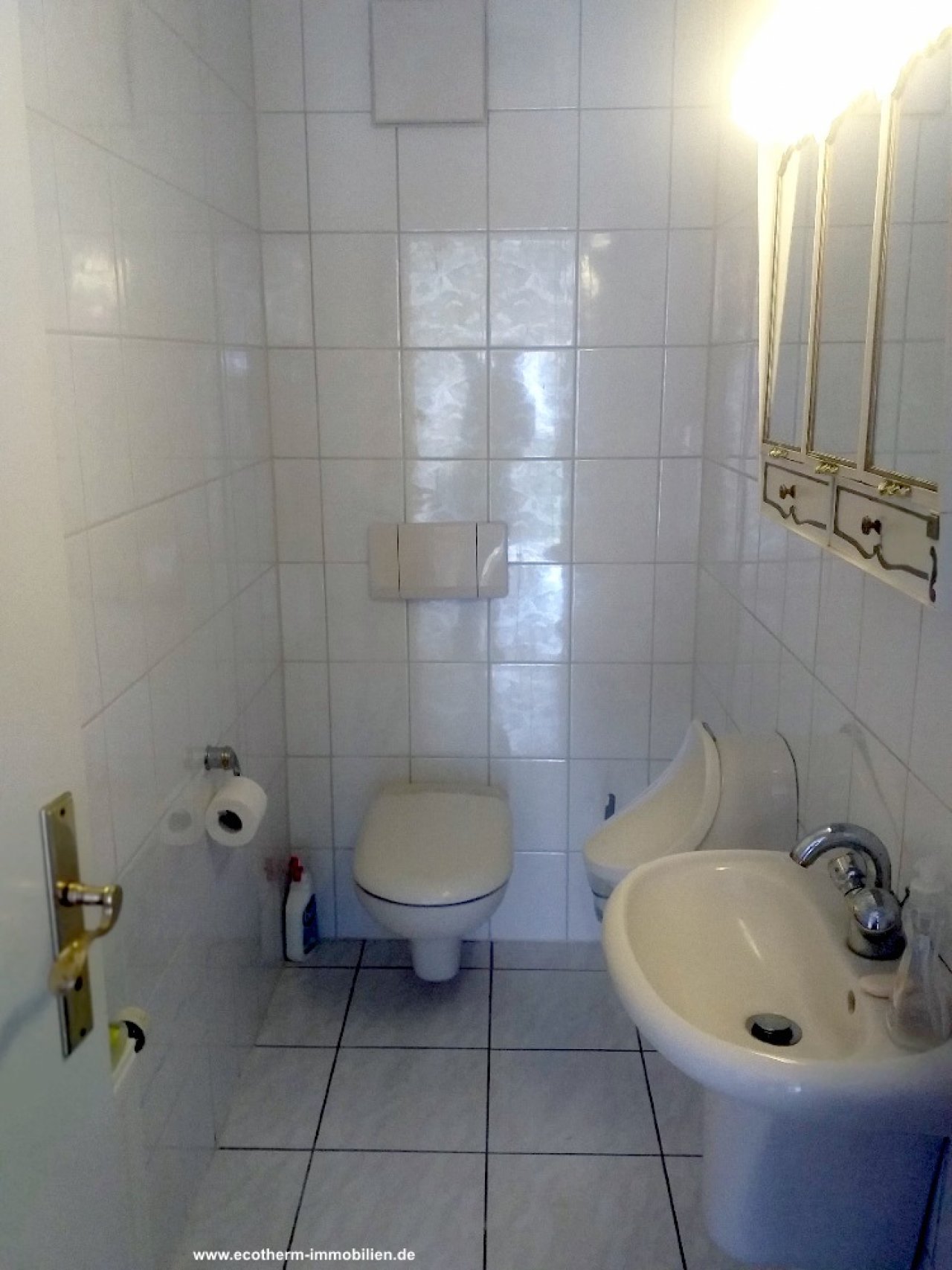 Großzügiges Einfamilienhaus im Neubaugebiet (EFH, Jakubczyk) — Gäste WC