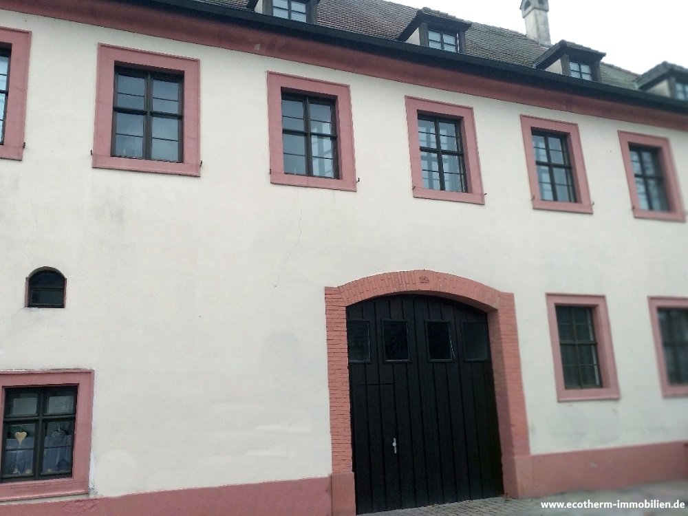 4-Zimmer-Wohnung in historischem Gebäude (ETW, Lorenz) — Straßenansicht