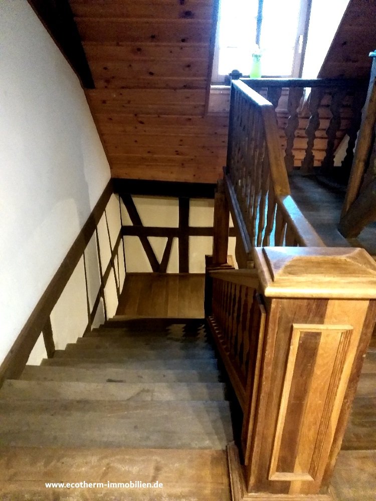 4-Zimmer-Wohnung in historischem Gebäude (ETW, Lorenz) — Treppenaufgang