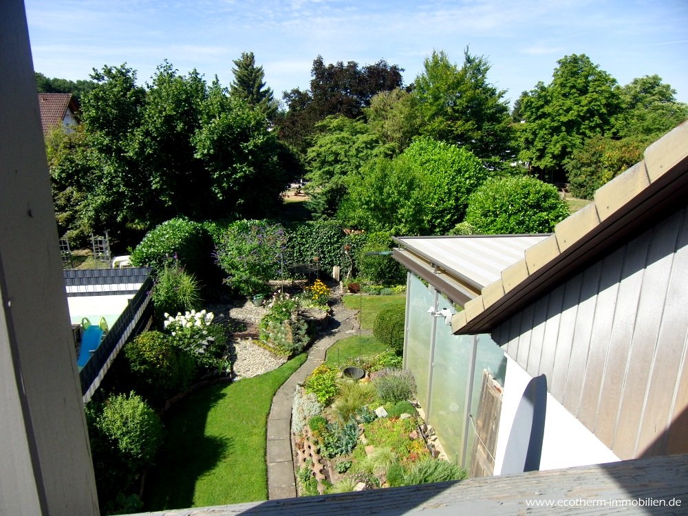 Attraktives Ein - Zweifamilienhaus in Lichtenau-Ulm (EZFH,Isekenmeier) — Blick von DG in Garten