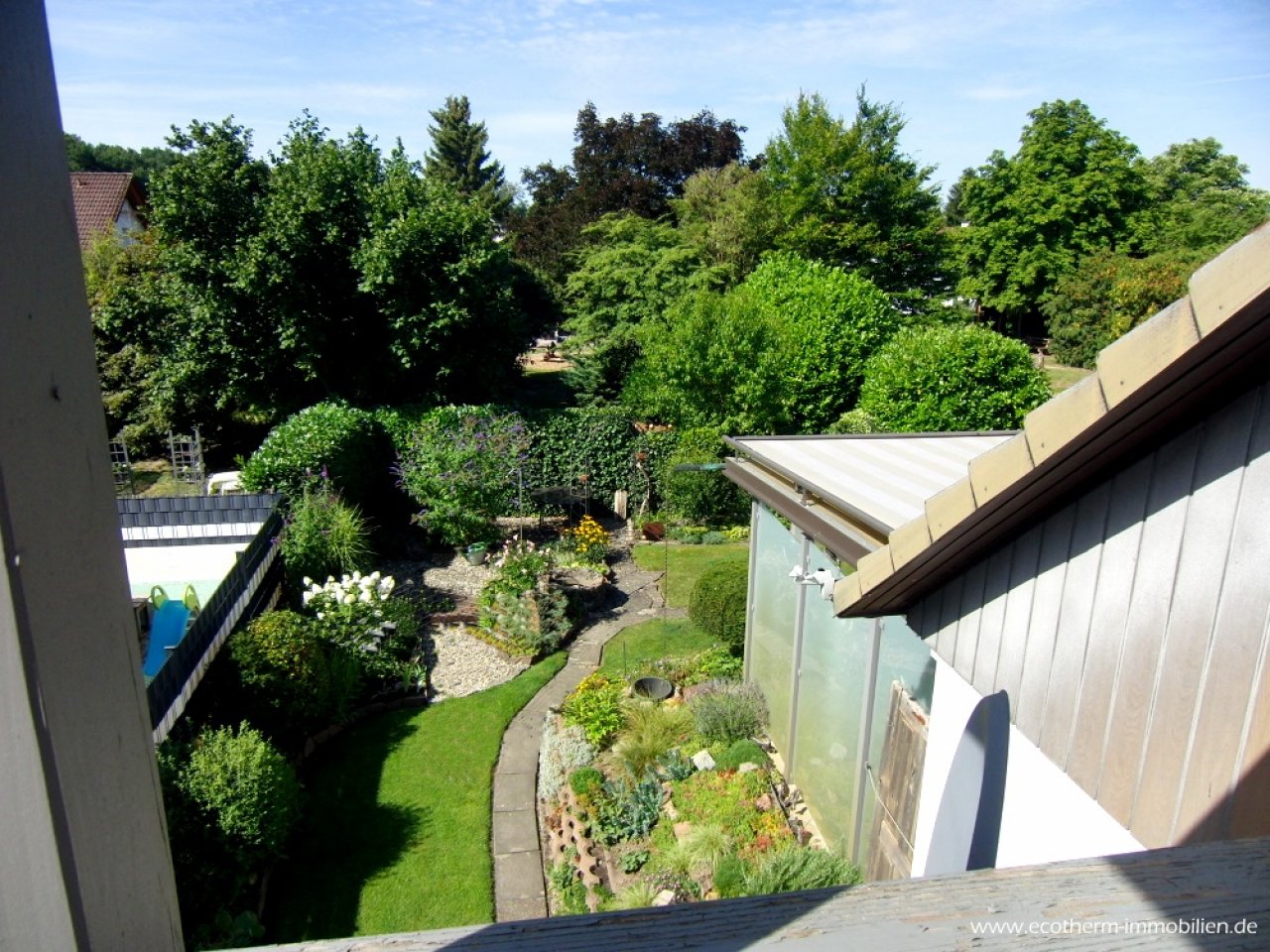 Attraktives Ein - Zweifamilienhaus in Lichtenau-Ulm (EZFH,Isekenmeier) — Blick von DG in Garten