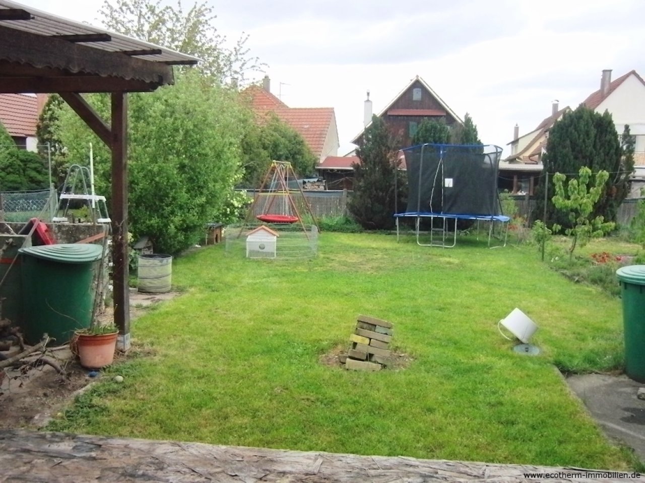 Freihstehendes Einfamilienhaus im Ortsteil von Rheinau (EFH, Nesselhauf)