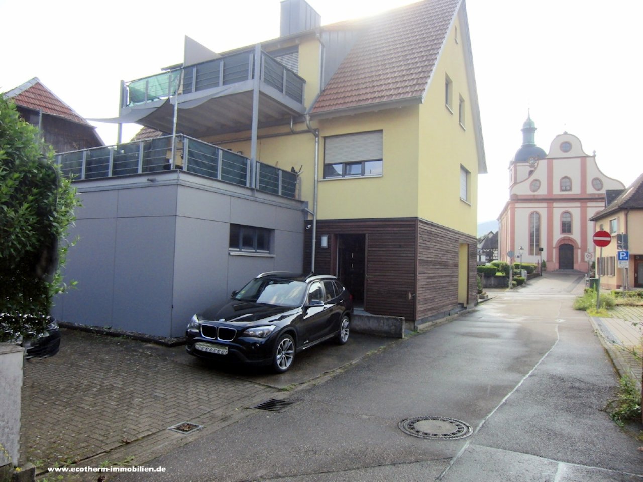 Mehrfamilienhaus mit Gewerbeeinheit in Sasbach (WGA, Straub)