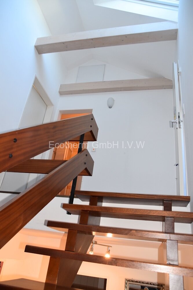 Reihenhaus in Achern für eine große Familie (RMH 26-01) — Treppenaufgang DG