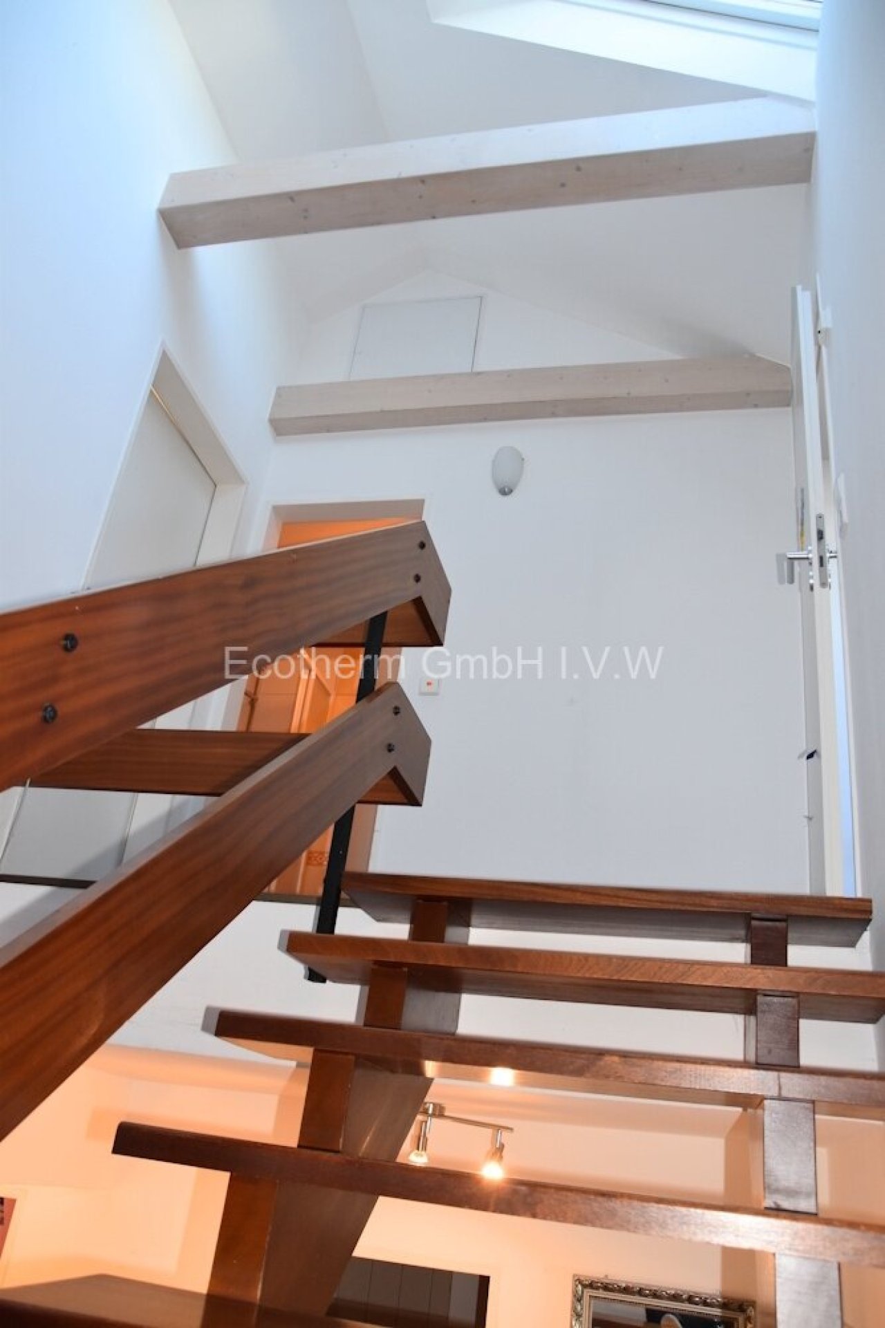 Reihenhaus in Achern für eine große Familie (RMH 26-01) — Treppenaufgang DG